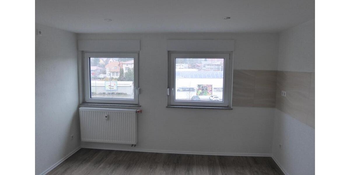 Helle 4 Zimmer Küche Bad Dachgeschosswohnung über 2 Etagen 4 zimmer