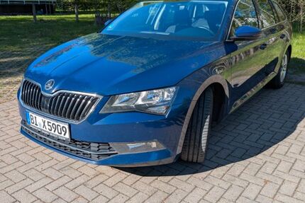 Skoda Superb 235.500 km 11.000 &euro; Bielefeld 33617