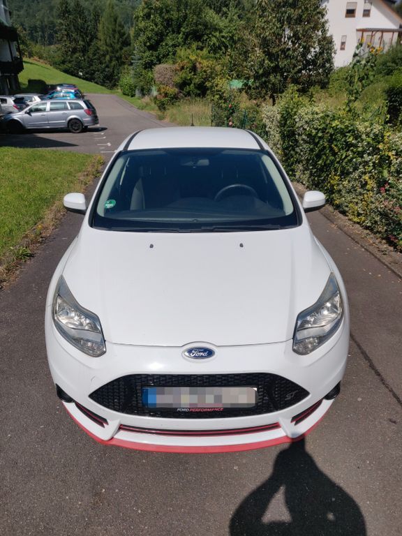 Ford Focus 199.784 km 4.000 € Wilhelmsfeld 69259