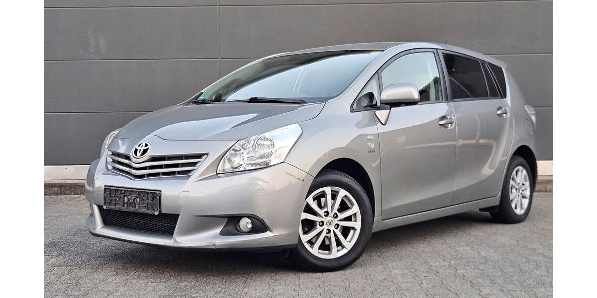 Toyota Verso 233.000 km 5.900 &euro; Bad Homburg 61350