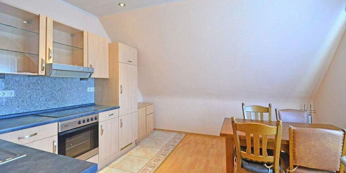 Mehrfamilienhaus, Wohnhaus Hofgeismar / Hombressen Hombressen - 9 Zimmer, 245 m&sup2;, 330.000&euro; | Angebot:25735154