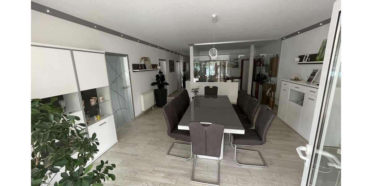 Traumhaftes Anwesen! modernes Wohnen und Arbeiten mit Pool, Einliegerwohnung, Werkstatt und mehr 5 zimmer