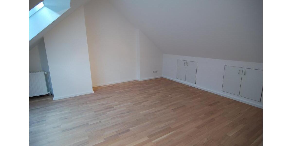 Einfamilienhaus Düsseldorf Stadtbezirk 5 - 6 Zimmer, 225 m&sup2;, 4.750&euro; | Angebot:24768105
