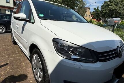 VW Touran 196.700 km 4.950 &euro; Bad Lippspringe 33175