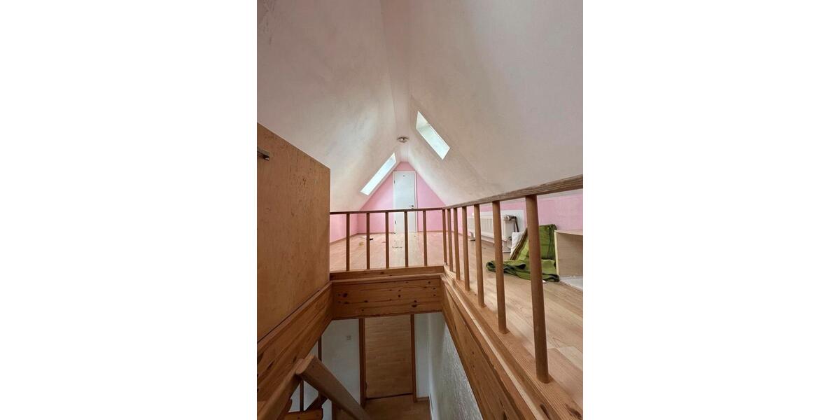 Etagenwohnung Bremerhaven - 5 Zimmer, 130 m&sup2;, 1.400&euro; | Angebot:25095765