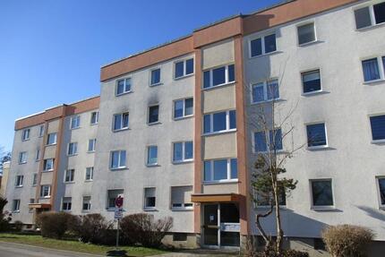 Hier findet jeder seinen Platz: frisch renovierte 4 Zimmer-FamilienWohnung mit neuer EBK!
