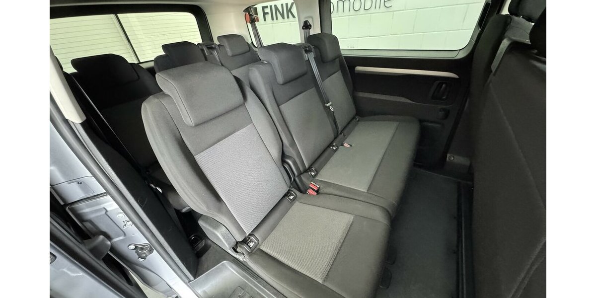 Opel Zafira Life -e Selection M 75kWh 9 Sitzer CAM 29.800 km 31.990 &euro; Lich 35423