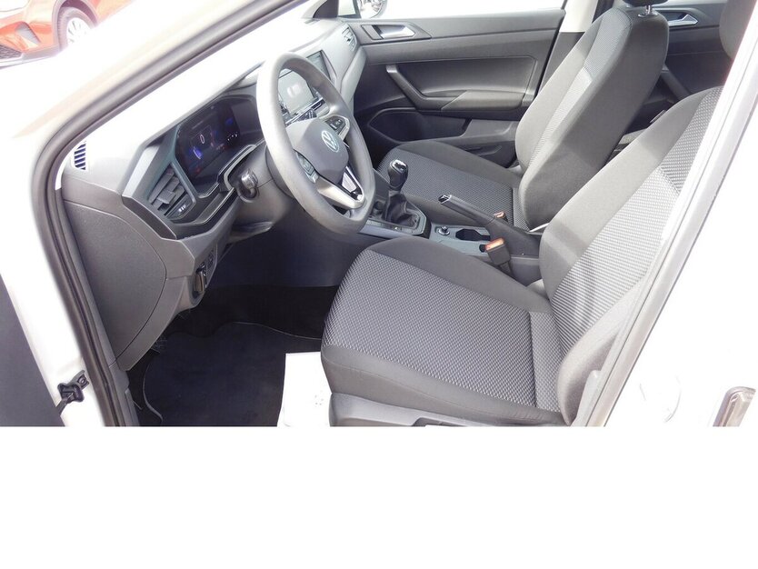 VW Taigo 1.0 TSI BMT Klima LED Navi 27.600 km 16.990 € Vordorf 38533