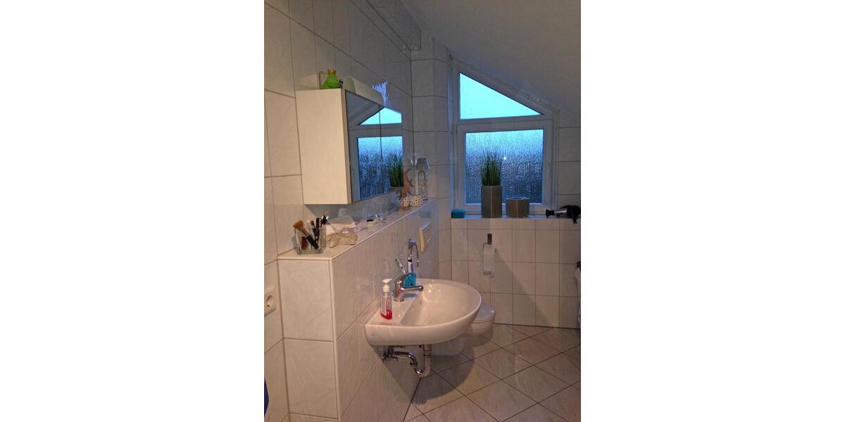 Dachgeschoßwohnung Möhnesee - 3 Zimmer, 70 m&sup2;, 595&euro; | Angebot:26044665