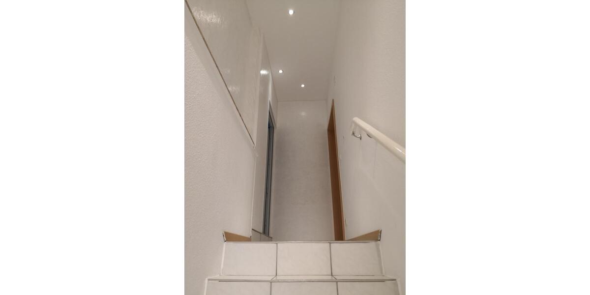 Dachgeschoßwohnung Hambühren - 1 Zimmer, 30 m&sup2;, 350&euro; | Angebot:25483264