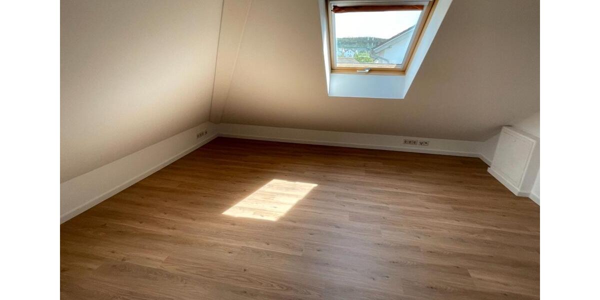 Dachgeschoßwohnung Uhldingen-Mühlhofen Mühlhofen - 1 Zimmer, 22 m&sup2;, 400&euro; | Angebot:26414080