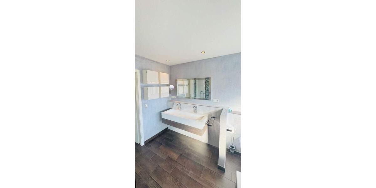 Etagenwohnung Euskirchen Innenstadt - 4 Zimmer, 134 m&sup2;, 429.000&euro; | Angebot:25385846