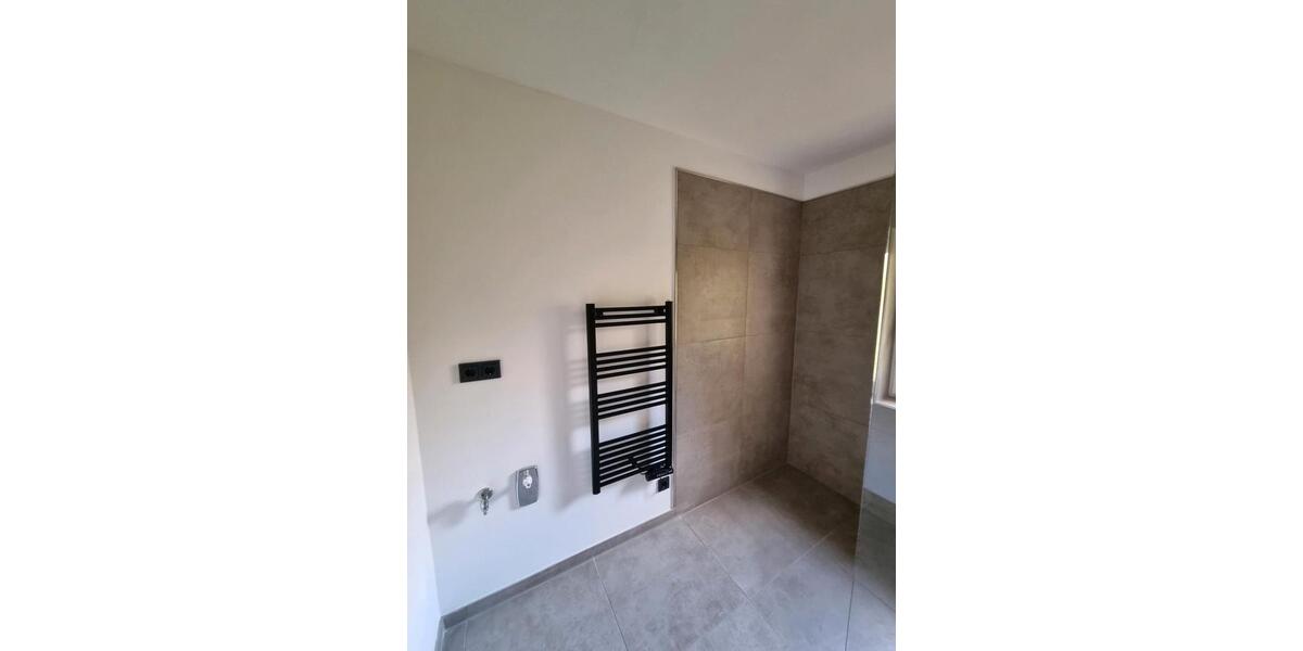 Etagenwohnung Erkrath - 4 Zimmer, 90 m&sup2;, 1.400&euro; | Angebot:25407471