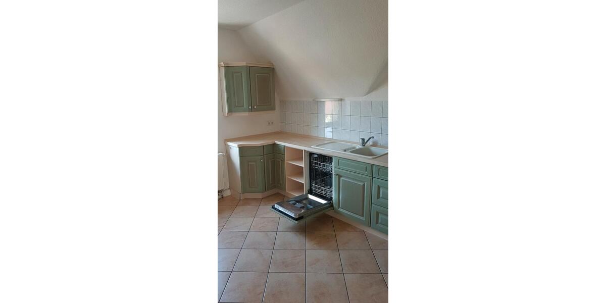 Dachgeschoßwohnung Bischofswerda - 2.5 Zimmer, 75 m&sup2;, 420&euro; | Angebot:26688574