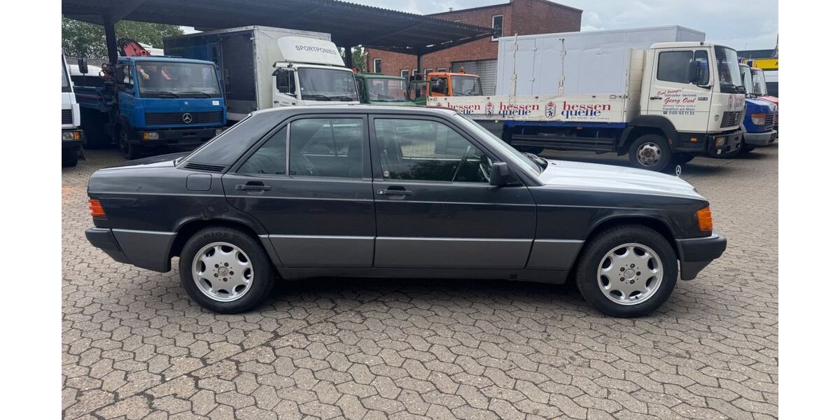 Mercedes-Benz 190 226.666 km 2.899 &euro; Hamburg 20539