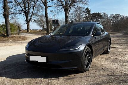 Tesla Model 3 24.000 km 43.700 &euro; Berlin 12439