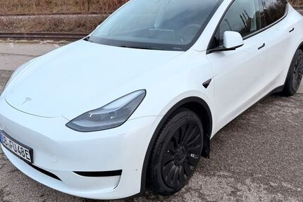 Tesla Model Y 44.000 km 32.400 € Gäufelden 71126