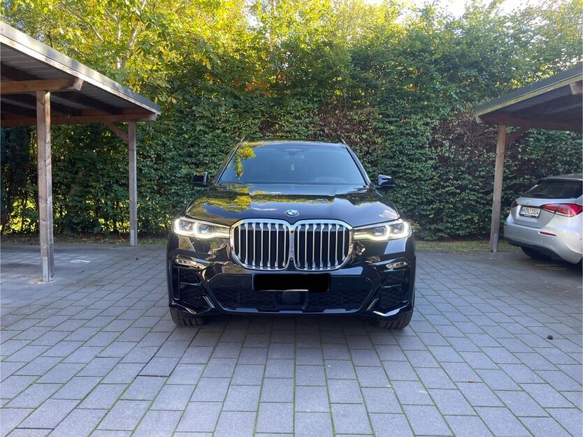 BMW X7 75.552 km 74.900 € Hamburg 22145