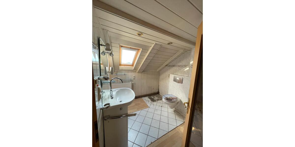 Reihenhaus Roßwein - 6 Zimmer, 90 m&sup2;, 115.000&euro; | Angebot:26423617