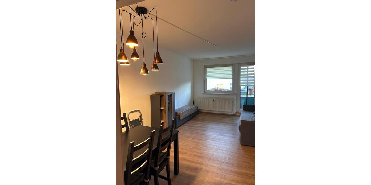 Etagenwohnung Burg Stargard - 3 Zimmer, 62 m&sup2;, 410&euro; | Angebot:26253819