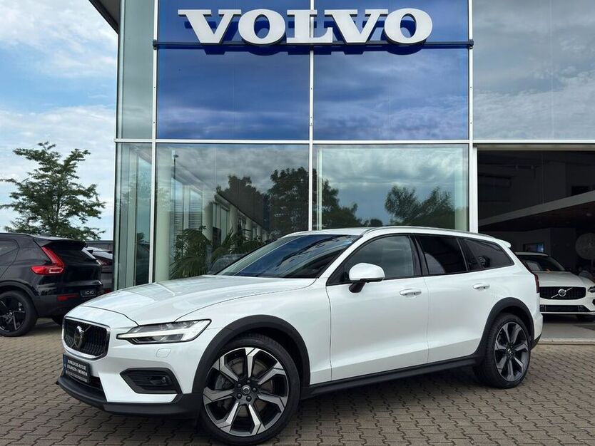 V60 Cross Country