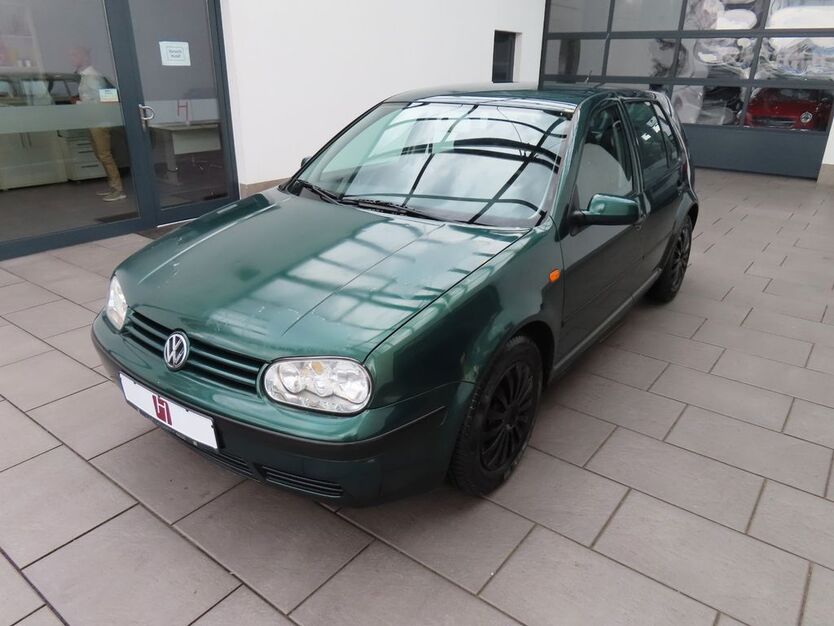 VW Golf 245.500 km 790 € Kassel 34123