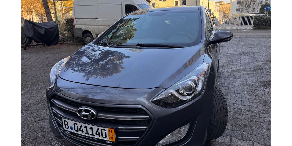 Hyundai i30 109.000 km 11.000 &euro; Berlin 13347