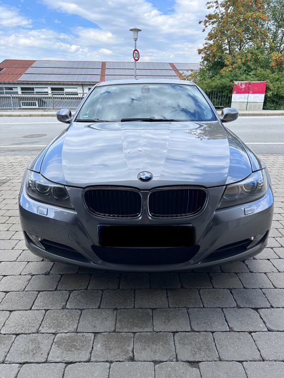 320
