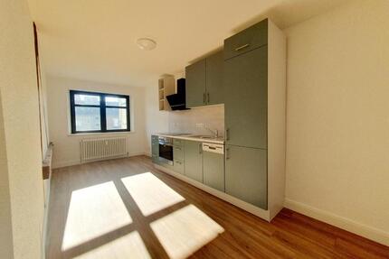 Moderne, sanierte 4 ZKB Wohnung zur Miete in Saarbrücken-City