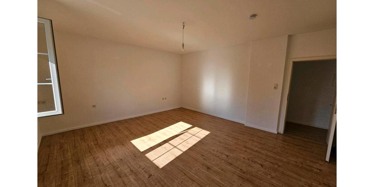 Etagenwohnung Dillingen (Saar) - 4 Zimmer, 100 m&sup2;, 750&euro; | Angebot:26616845