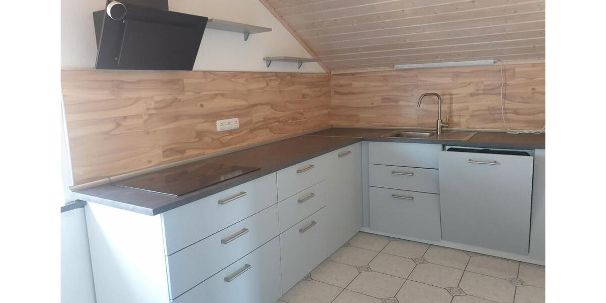 Dachgeschoßwohnung Thalmassing - 3.5 Zimmer, 102 m&sup2;, 800&euro; | Angebot:26405809