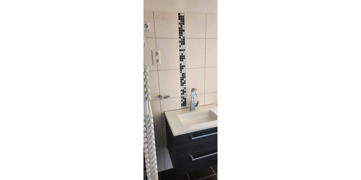 Etagenwohnung Erlangen Tennenlohe - 6 Zimmer, 125 m&sup2;, 1.250&euro; | Angebot:26871424