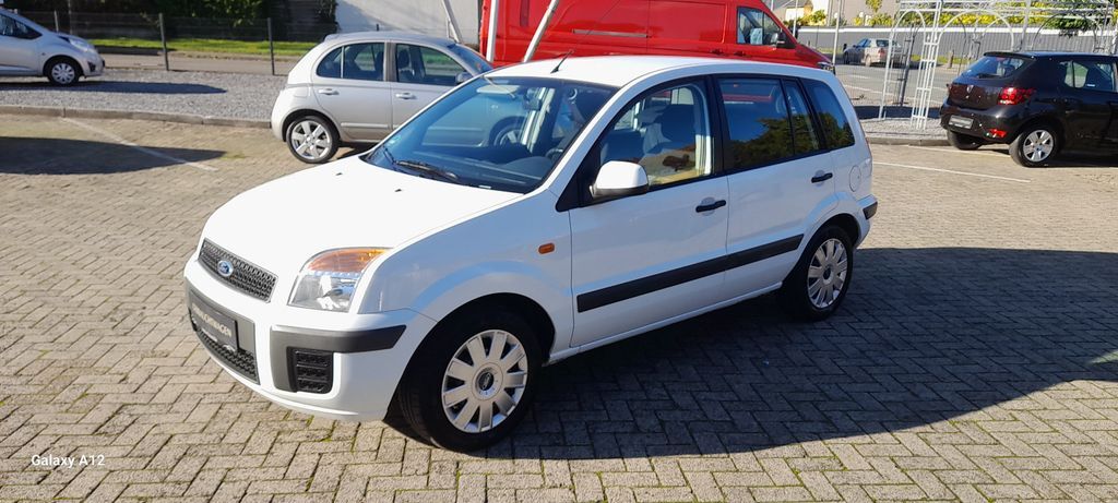 Ford Fusion 129.651 km 4.450 € Hiddenhausen 32120