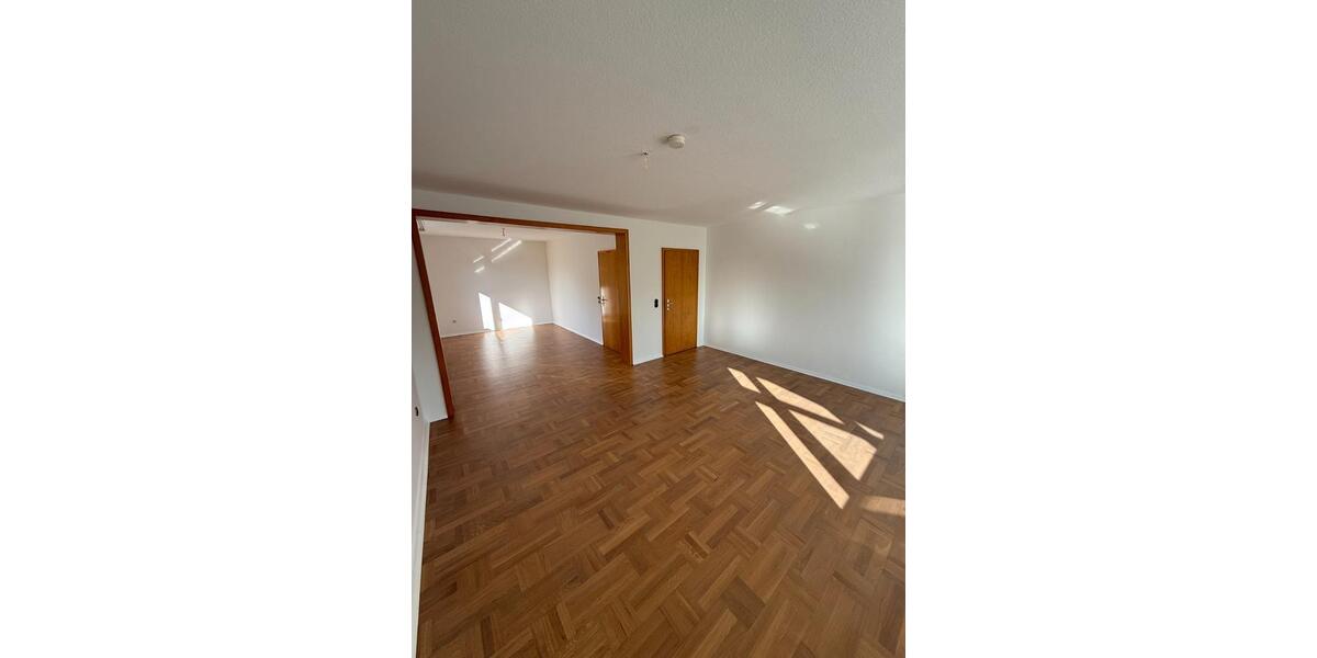 Etagenwohnung Bad Emstal - 3.5 Zimmer, 115 m&sup2;, 950&euro; | Angebot:26416298