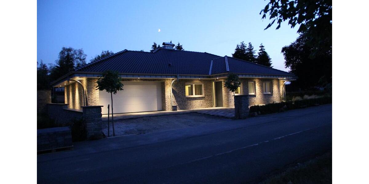 Bungalow Bünde - 4 Zimmer, 165 m&sup2;, 2.400&euro; | Angebot:25313035