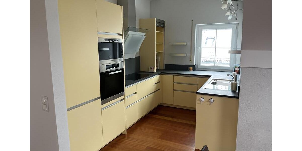Dachgeschoßwohnung Gröbenzell - 3 Zimmer, 106 m&sup2;, 2.050&euro; | Angebot:25002696