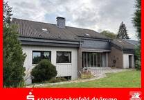 Freistehender Bungalow mit Garage