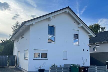 modernes Einfamilienhaus (KFW40) mit Garage & Kamin 5.5 zimmer