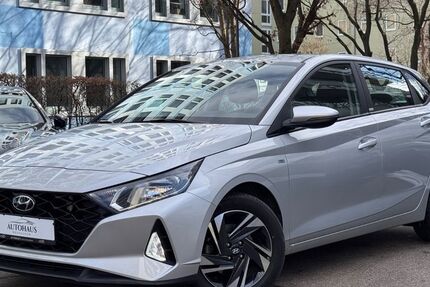 Hyundai i20 29.672 km 16.779 &euro; München 80636