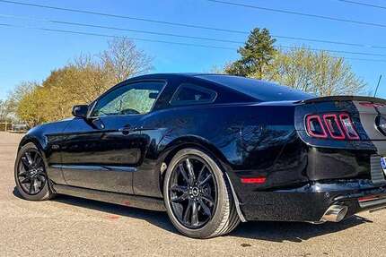 Ford Mustang 24.500 km 31.200 &euro; Pfaffenhofen a.d.Glonn 85235