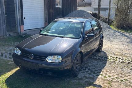VW Golf 329.000 km 1.400 &euro; Bühlerzell 74426