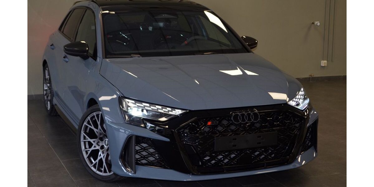 Audi RS3 1.100 km 82.705 &euro; Bad Homburg v.d.H 61352