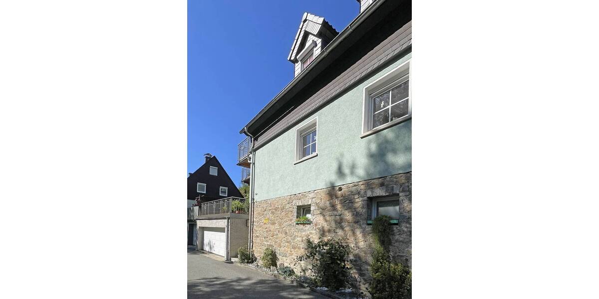 Doppelhaushälfte Ludwigsstadt - 8 Zimmer, 180 m&sup2;, 179.000&euro; | Angebot:25746561