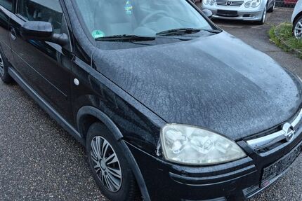 Opel Corsa 192.000 km 1.100 &euro; VILLINGEN-SCHWENNINGEN 78048