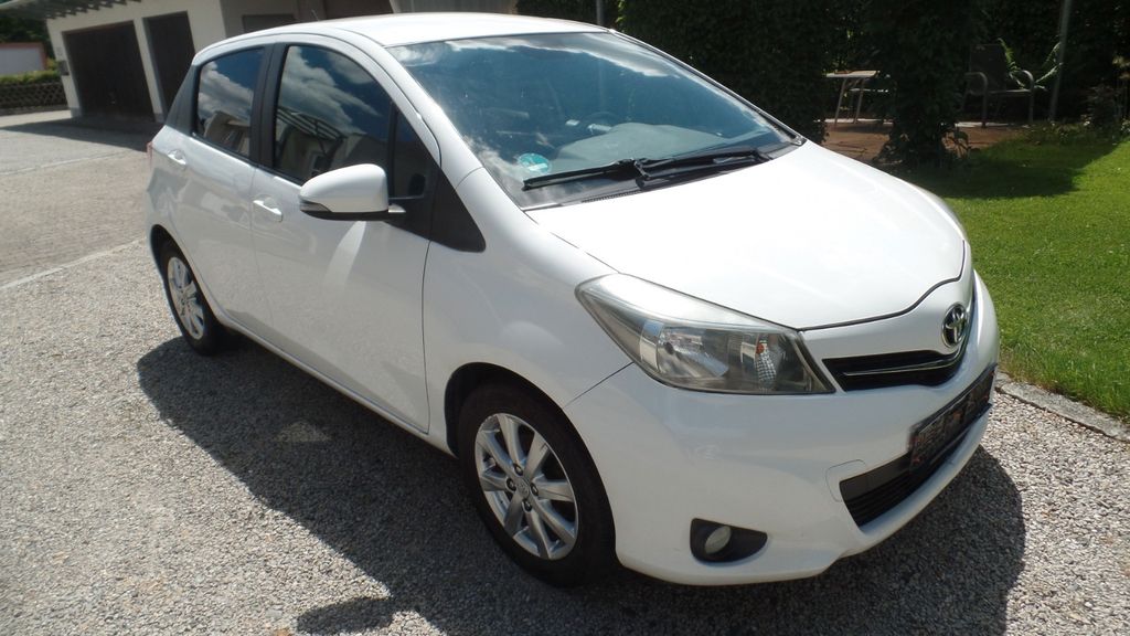 Toyota Yaris 269.000 km 3.690 &euro; Welden 86465
