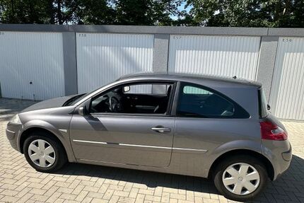 Renault Megane 80.000 km 2.100 &euro; Chemnitz 09126