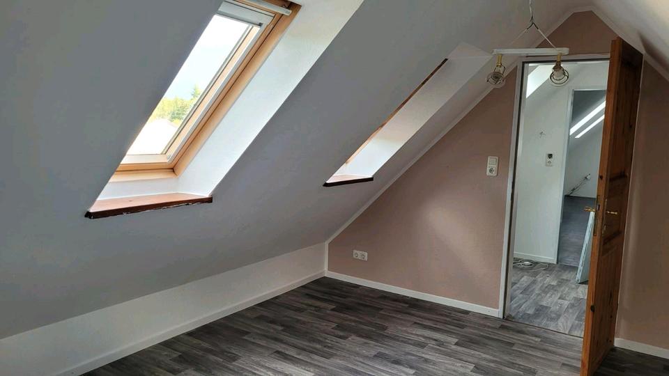Dachgeschoßwohnung Uplengen - 5 Zimmer, 100 m&sup2;, 900&euro; | Angebot:26340636