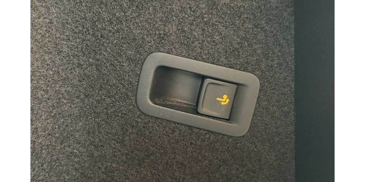 Seat Ateca Xcellence 4Drive 360°/PANO/STANDHZ/DAB/ACC 121.775 km 18.900 &euro; Villingen-Schwenningen 78054