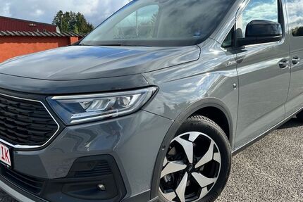 Ford Grand Tourneo 10.969 km 35.990 &euro; Neumünster 24536