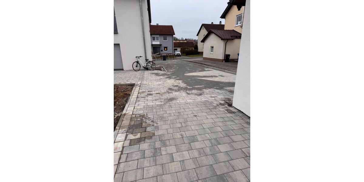 Frisch renovierte 4 Familien Haus 13 zimmer